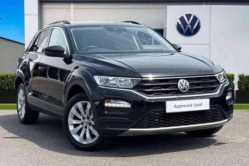 Black Used 2019 VW T-Roc SE SUV | £13,843 (Fair price) - Image 1/4