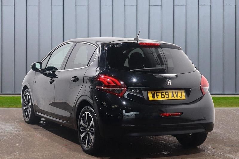 Used Peugeot 208 S 81 HP (59 kW) 2019 Black Hatchback
