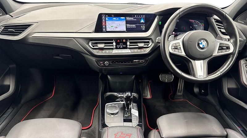 Begagnad BMW 128 Shadowline 261 HK (191 kW) 2023 Grå