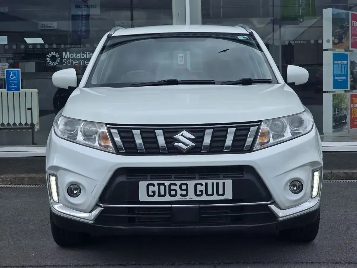 Used Suzuki Vitara SZ-T 138 HP (101 kW) 2019 White SUV