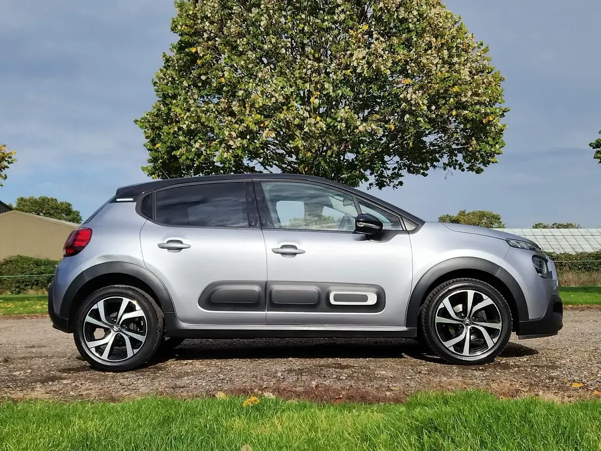 Used Citroën C3 Shine 82 HP (60 kW) 2021 Grey Hatchback