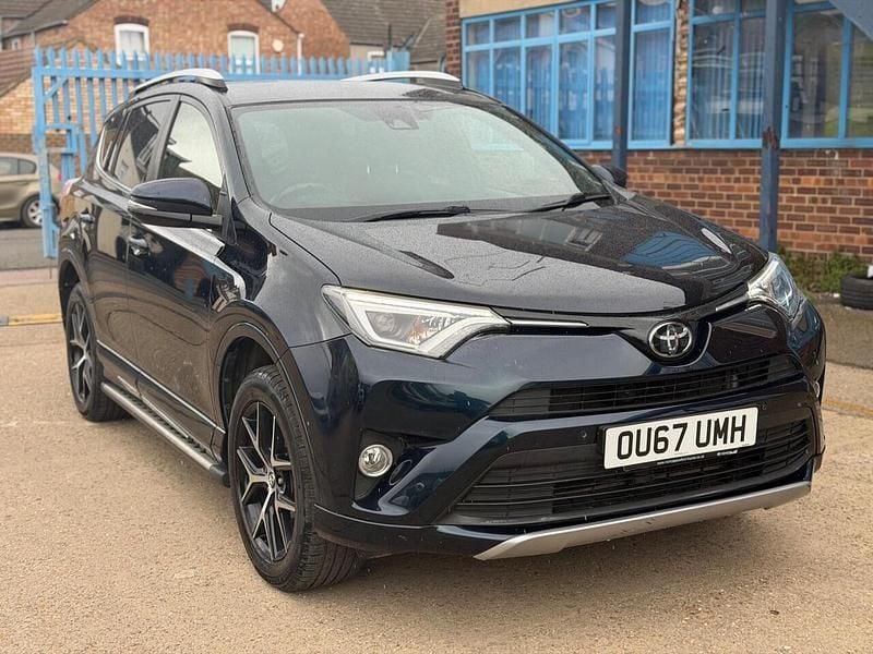 Used Toyota RAV4 143 HP (105 kW) 2017 Blue SUV