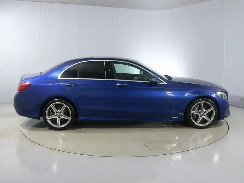 Used Mercedes C250 AMG Line Premium Plus 204 HP (150 kW) 2018 Blue Sedan