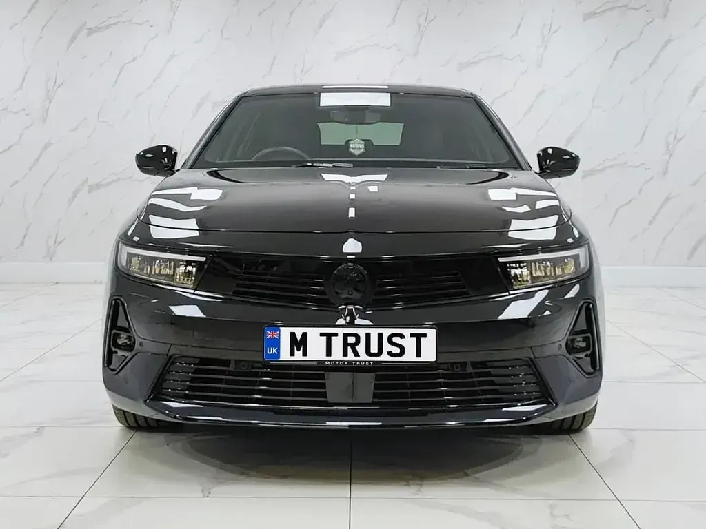 Used Vauxhall Astra S 130 HP (95 kW) 2024 Black Estate