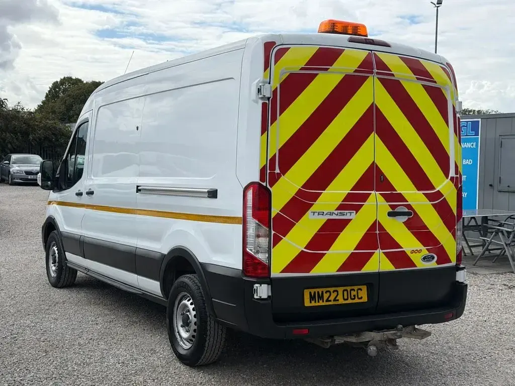 Used Ford Transit S 130 HP (95 kW) 2022 White Van