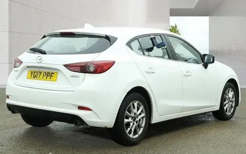 Used Mazda 3 120 HP (88 kW) 2016 Hatchback
