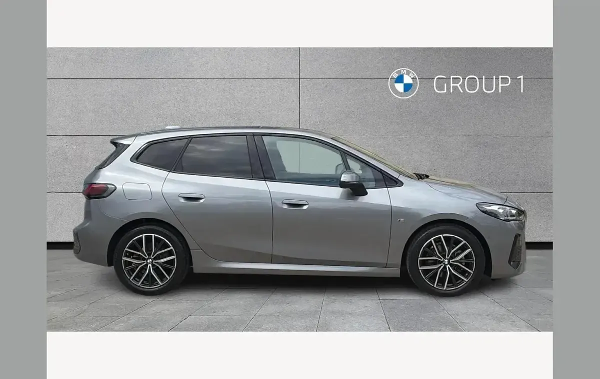Second-hand BMW 220 M Sport 154 CP (113 kW) 2024 Gri Break