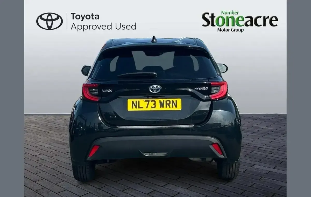 Used Toyota Yaris Design 113 HP (83 kW) 2023 Black Hatchback