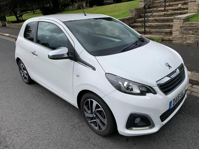 Used Peugeot 108 82 HP (60 kW) 2015 White Hatchback