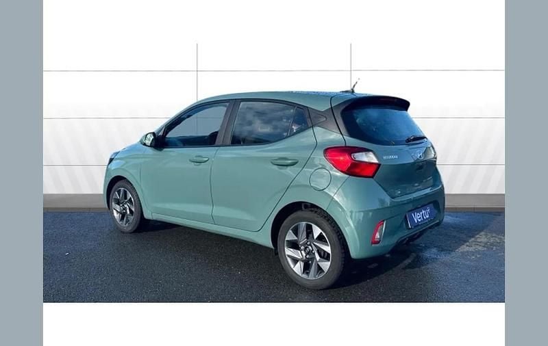 Used Hyundai i10 Advanced 79 HP (58 kW) 2024 Green Hatchback