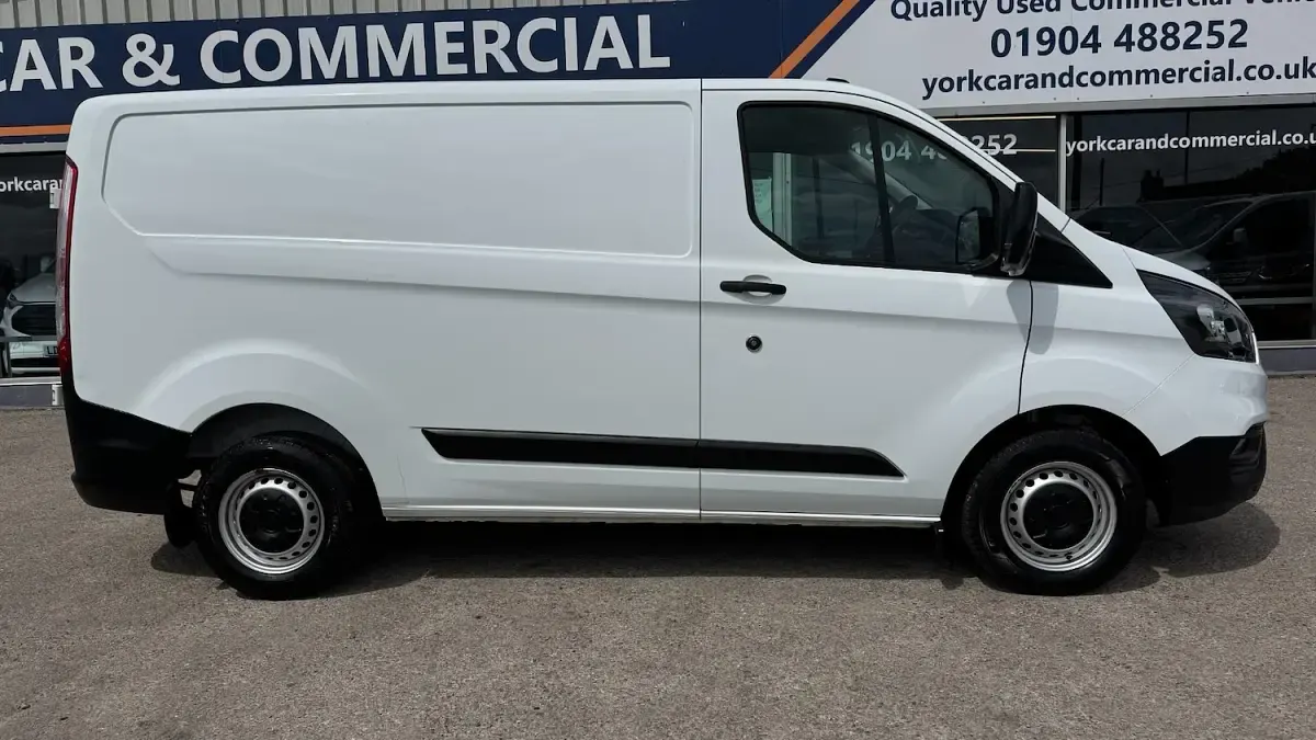 Used Ford Transit Custom S 2023 White Van