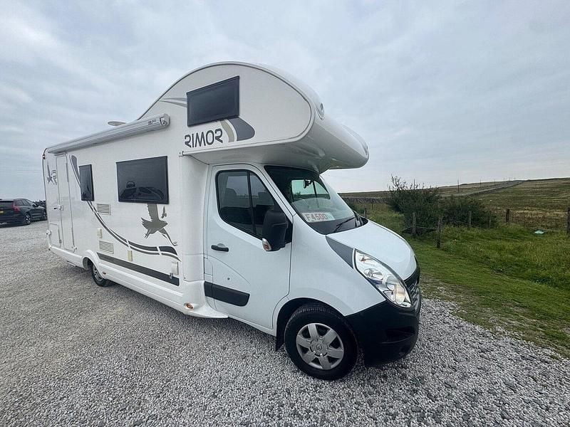 White Used 2016 Renault Master Business Van | £36,995 - Image 1/4