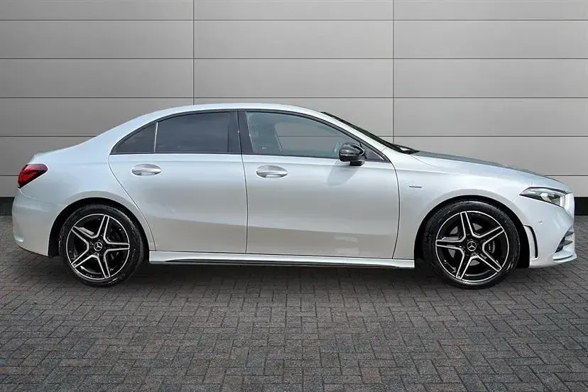 Used Mercedes A180 Executive 116 HP (85 kW) 2021 Silver Sedan