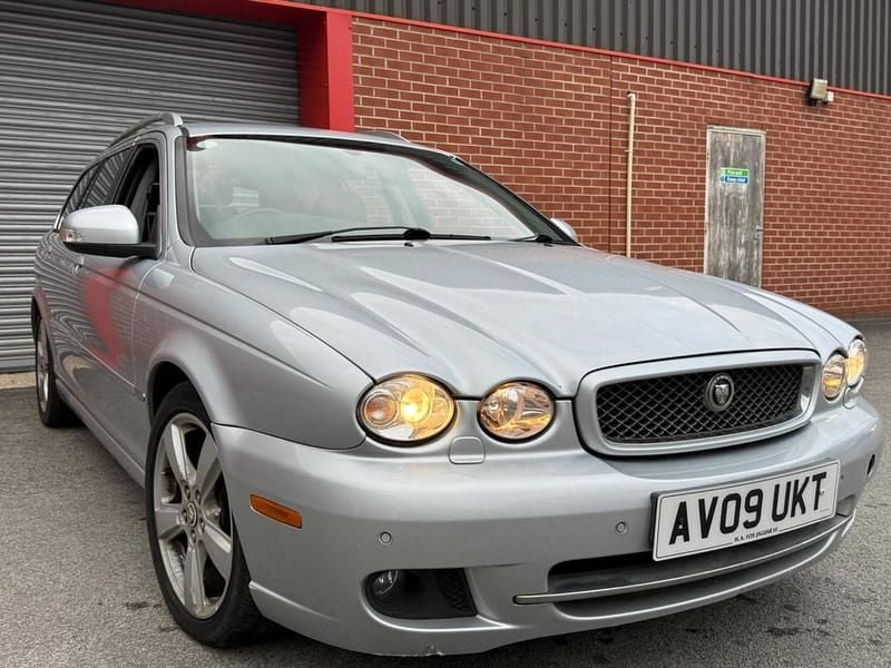Silver Used 2009 Jaguar X-type SE Estate | £3,395 (Fair price) - Image 1/4