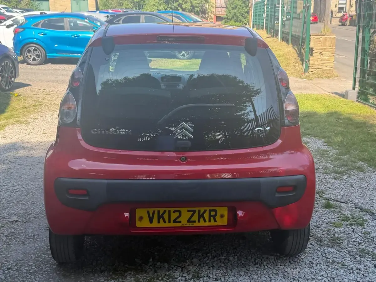 Used Citroën C1 68 HP (50 kW) 2012 Red Hatchback