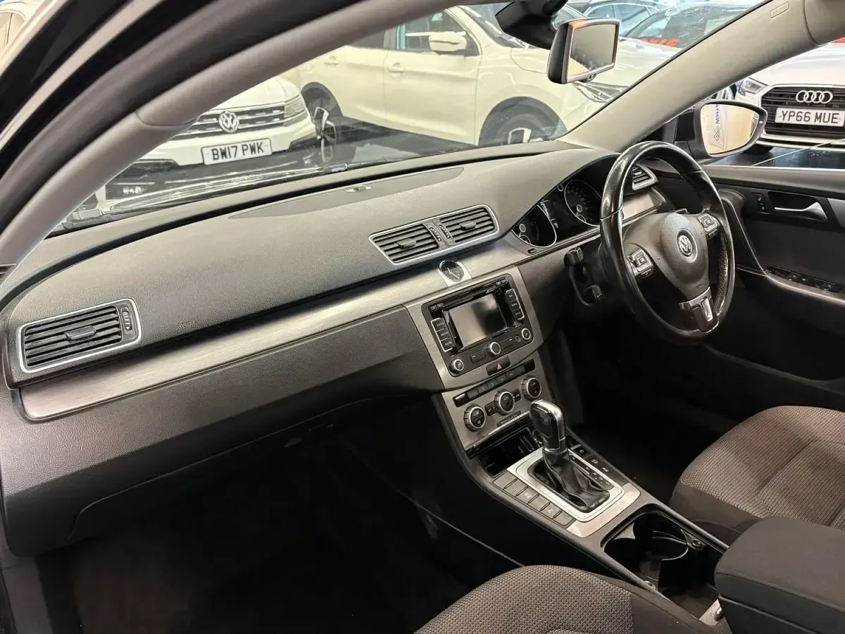 Used VW Passat Highline 2013 Black Sedan