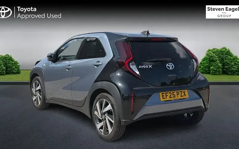 Used Toyota Aygo X 72 HP (52 kW) 2025 Grey SUV