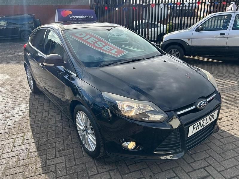 Used Ford Focus Zetec 115 HP (84 kW) 2012 Black Hatchback