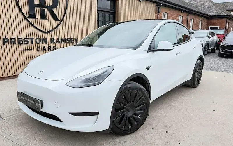 Usado Tesla Model Y RWD 219 kW (299 HP) 2024 SUV