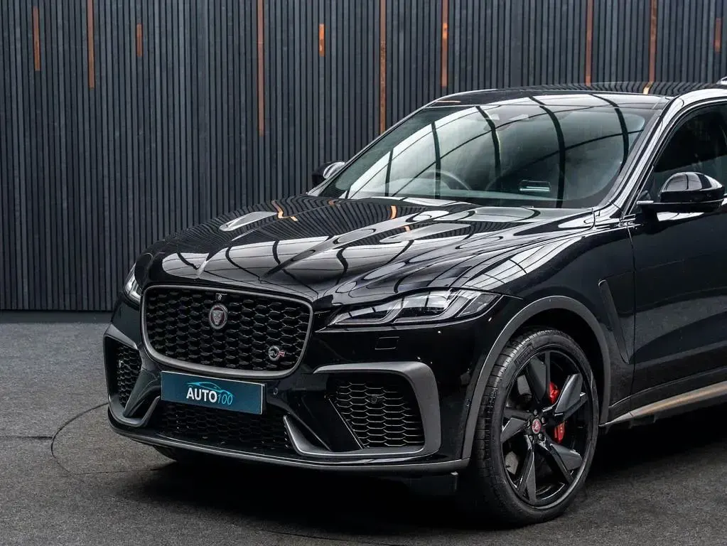 Used Jaguar F-Pace SVR 550 HP (404 kW) 2021 Black SUV