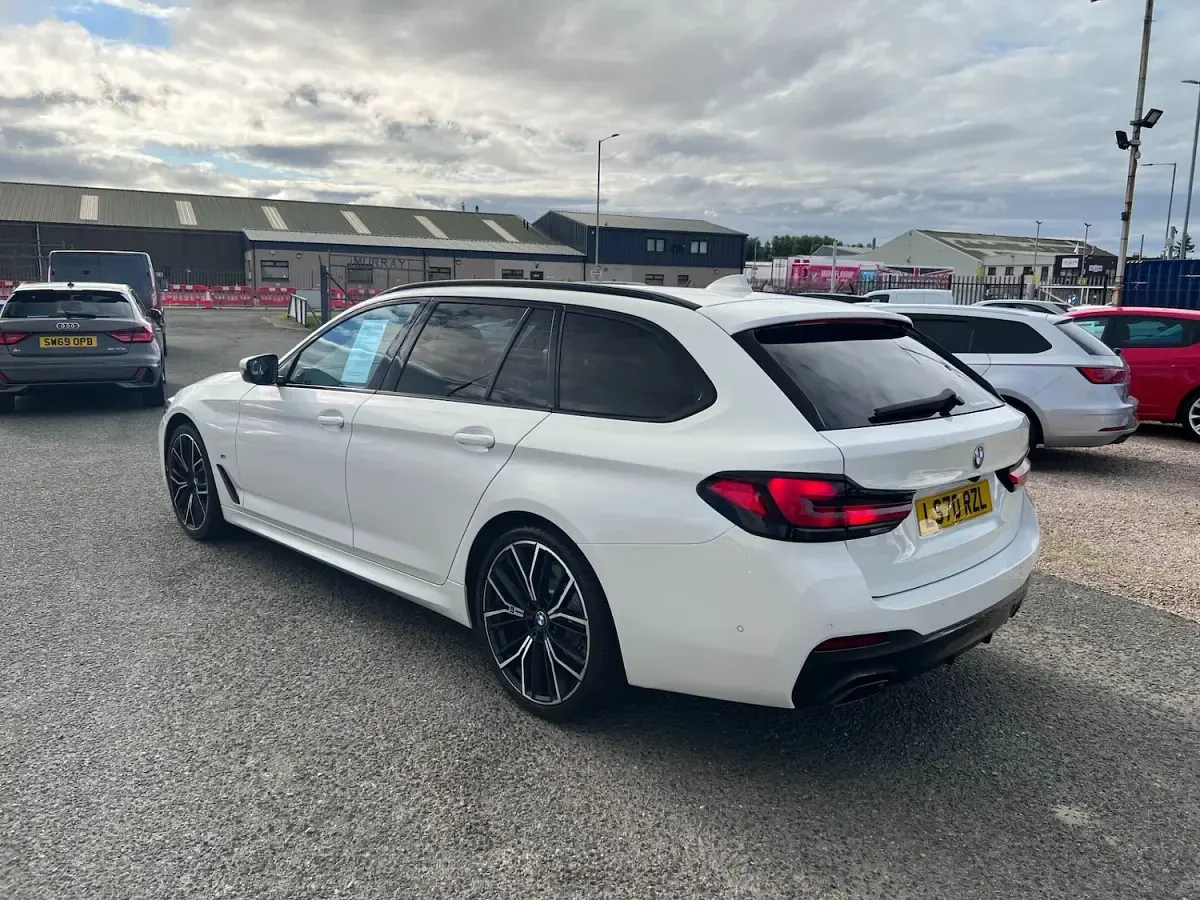 Used BMW 520 M Sport 190 HP (139 kW) 2020 White Estate