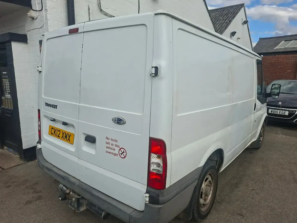 Used Ford Transit 100 HP (73 kW) 2012 White Van