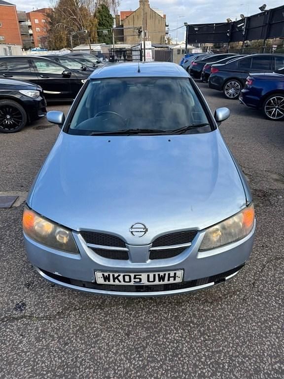 Used Nissan Almera SE 2005 Blue Hatchback