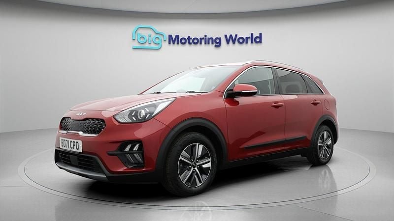 Used Kia Niro 141 HP (103 kW) 2022 Red SUV