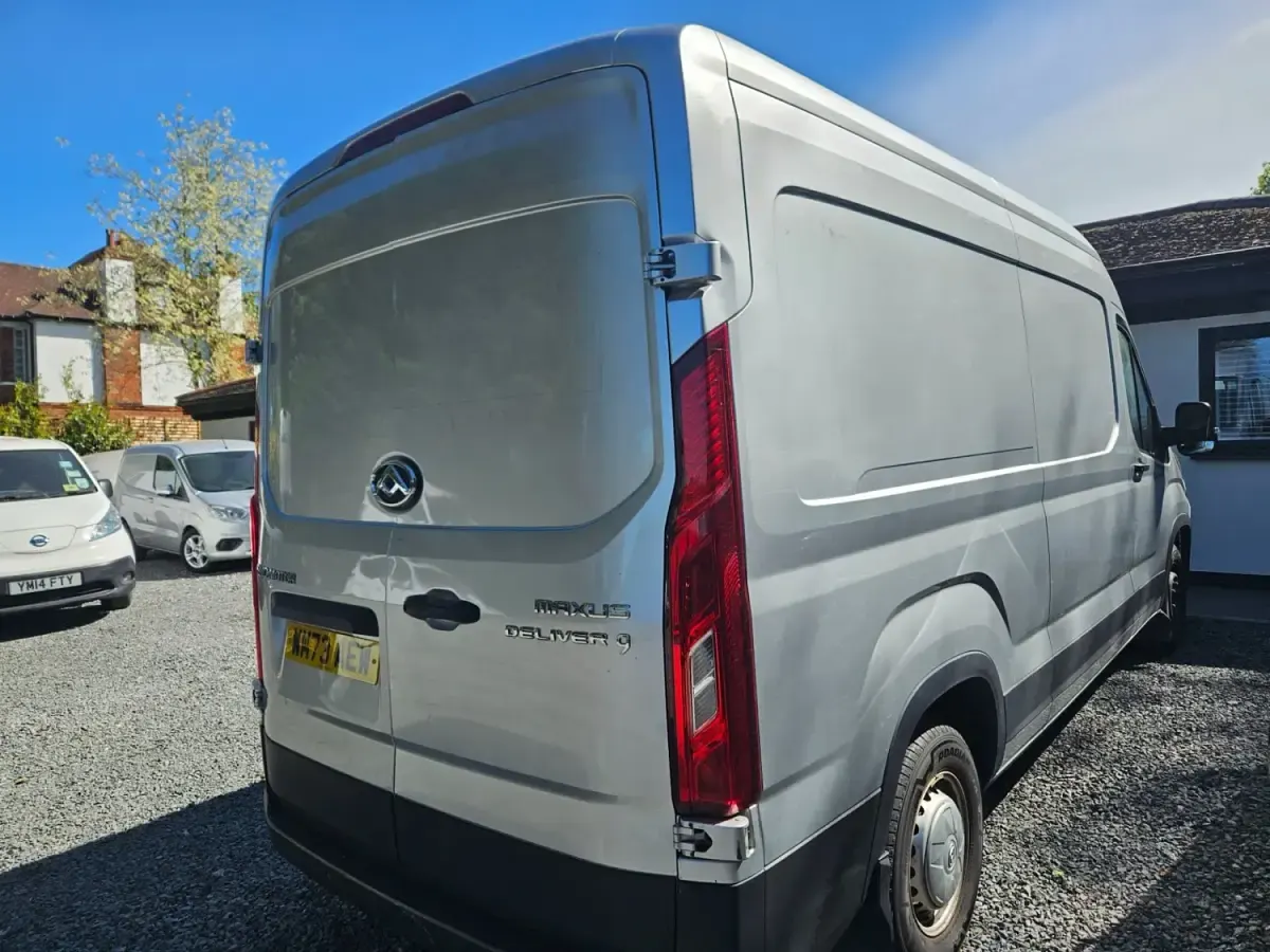 Used Maxus V90 2024 Silver Van