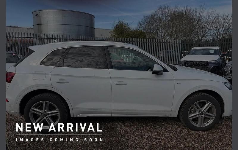 Used Audi Q5 S-Line 200 HP (147 kW) 2023 White SUV