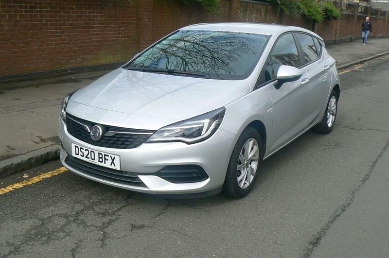 Used Vauxhall Astra Business Edition 130 HP (95 kW) 2020 Silver Hatchback