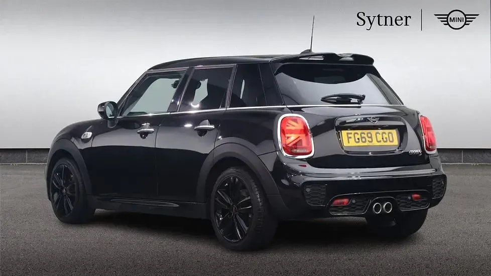Used Mini Cooper S Hatch 189 HP (139 kW) 2019 Black Hatchback