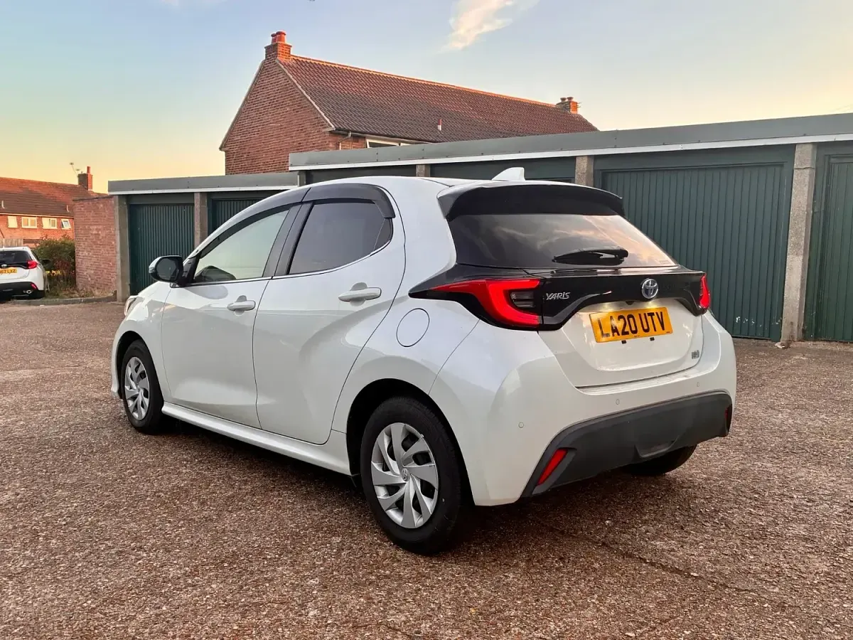 Used Toyota Yaris 2020 White Hatchback