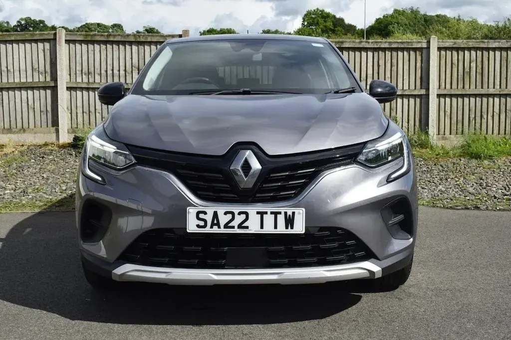 Used Renault Captur Iconic 90 HP (66 kW) 2022 Grey SUV