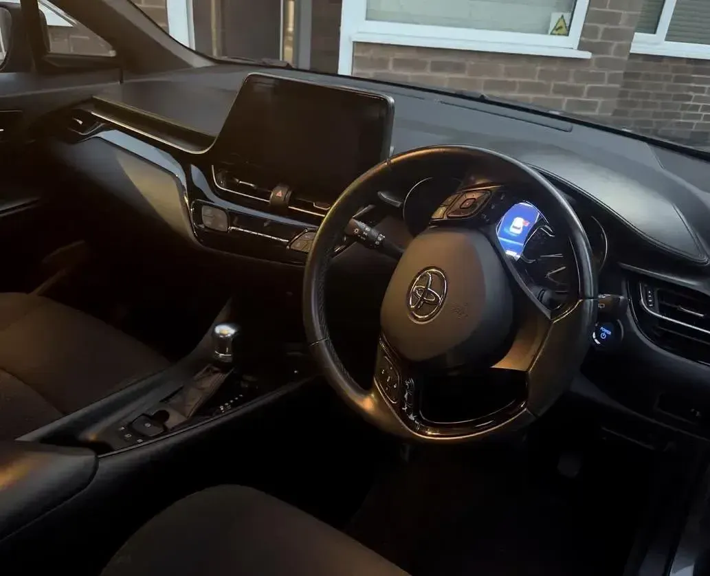 Used Toyota C-HR 122 HP (89 kW) 2017 Grey SUV
