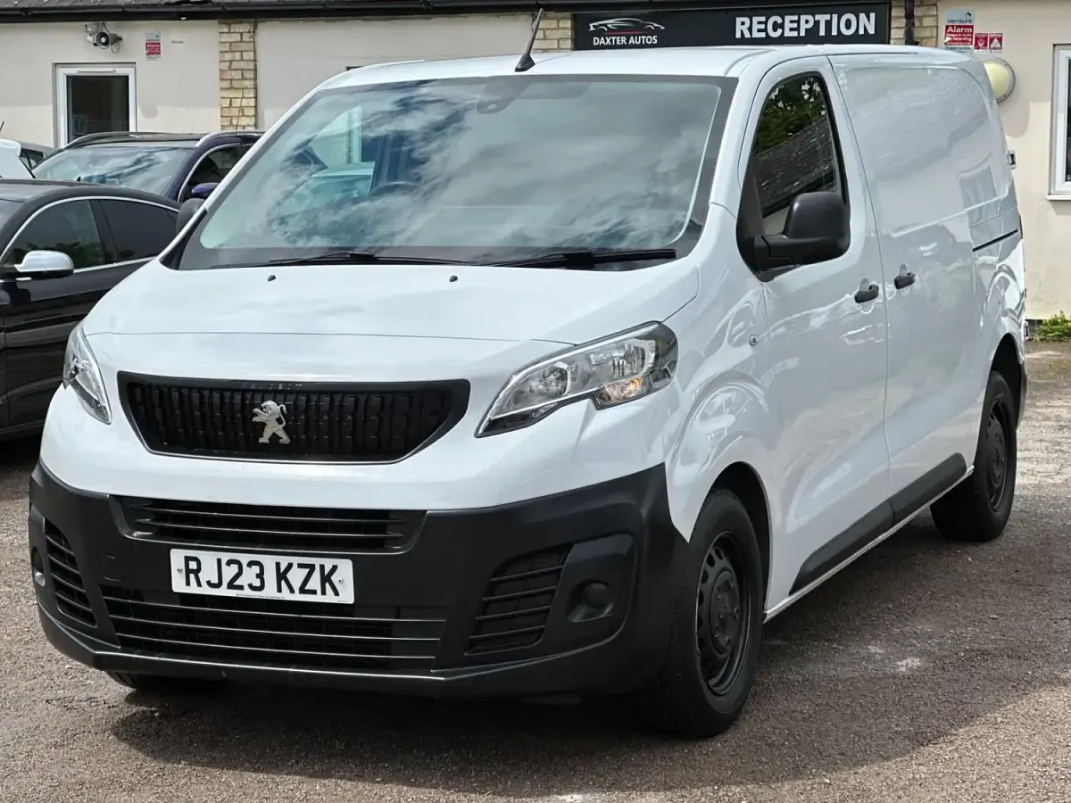Usado Peugeot Expert Premium 2023 Branco Van