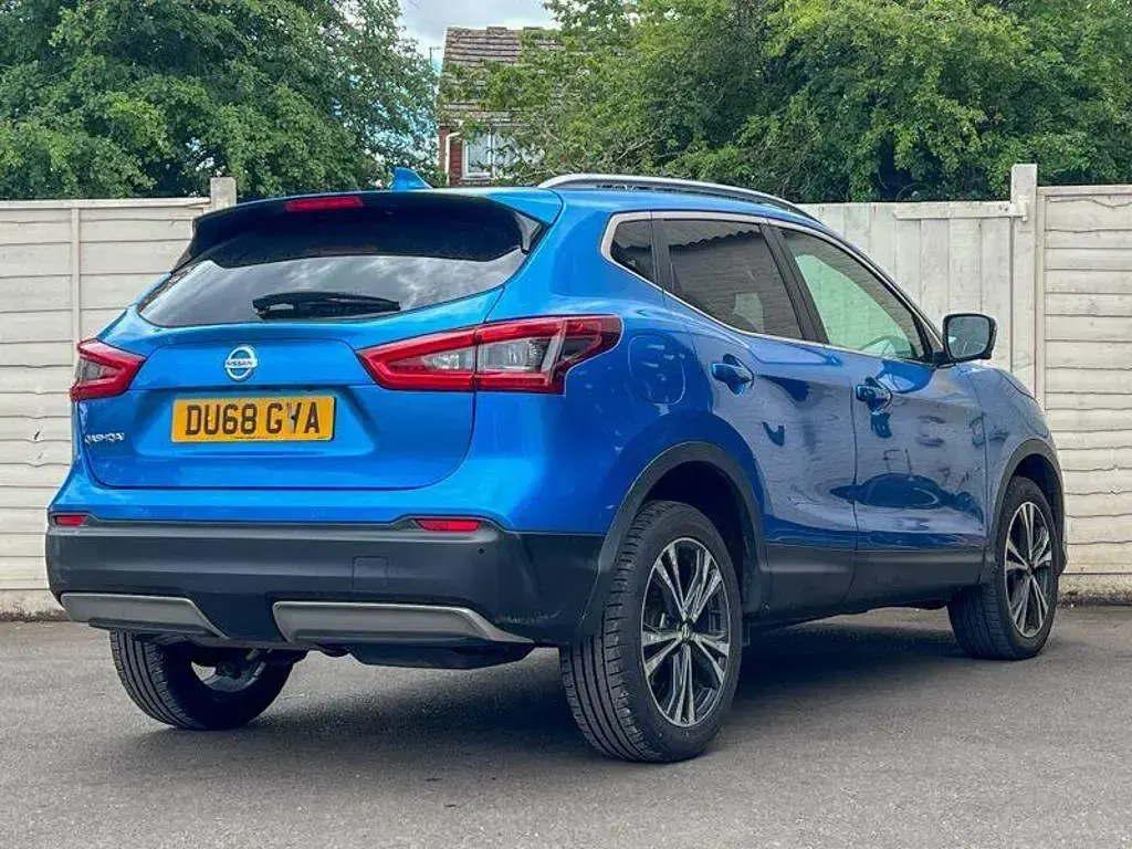 Used Nissan Qashqai 360º 115 HP (84 kW) 2018 Blue SUV
