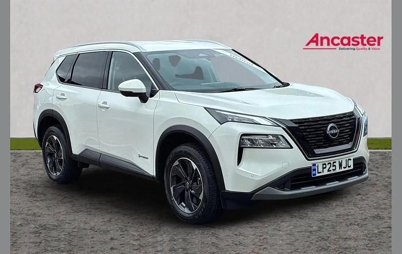 Champagne silver with black me New 2025 Nissan X-Trail N-Connecta SUV | £29,975 (Good price) - Image 1/4