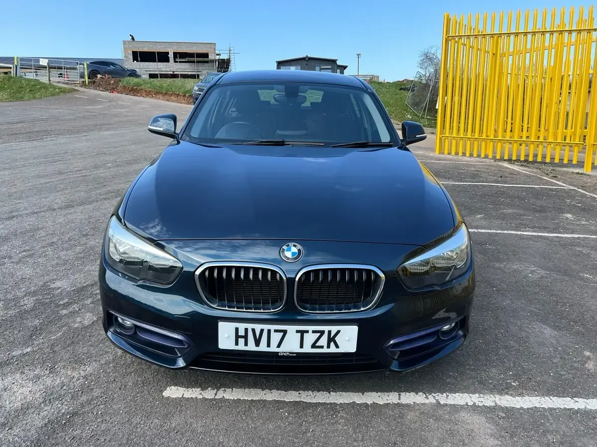 Used BMW 118 Sport Line 136 HP (100 kW) 2017 Blue Hatchback