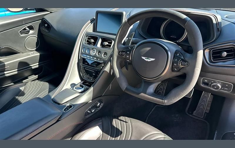 Used Aston Martin DB11 503 HP (369 kW) 2021 Silver Coupe