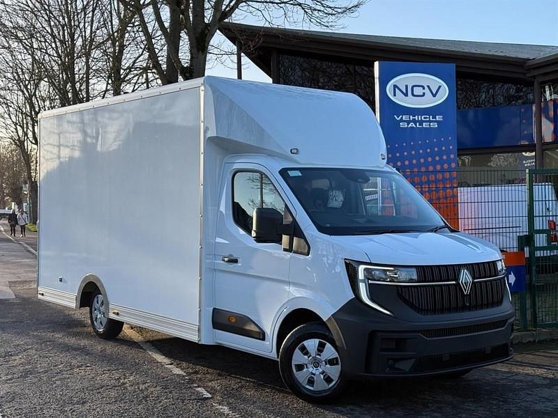 New Renault Master 150 HP (110 kW) 2025 White MPV