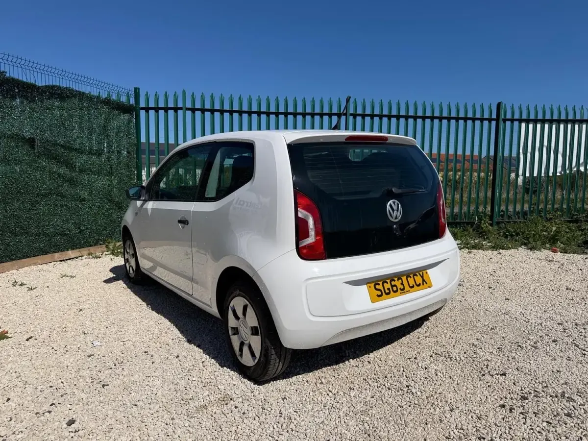 Begagnad VW up! take up! 2013 Vit Halvkombi