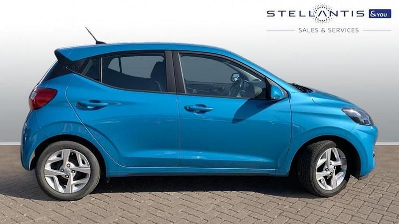 Blue Used 2022 Hyundai i10 SE Hatchback | £12,806 (Fair price) - Image 1/4