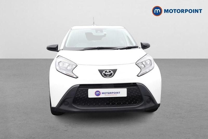 Used Toyota Aygo X PURE 2023 White SUV