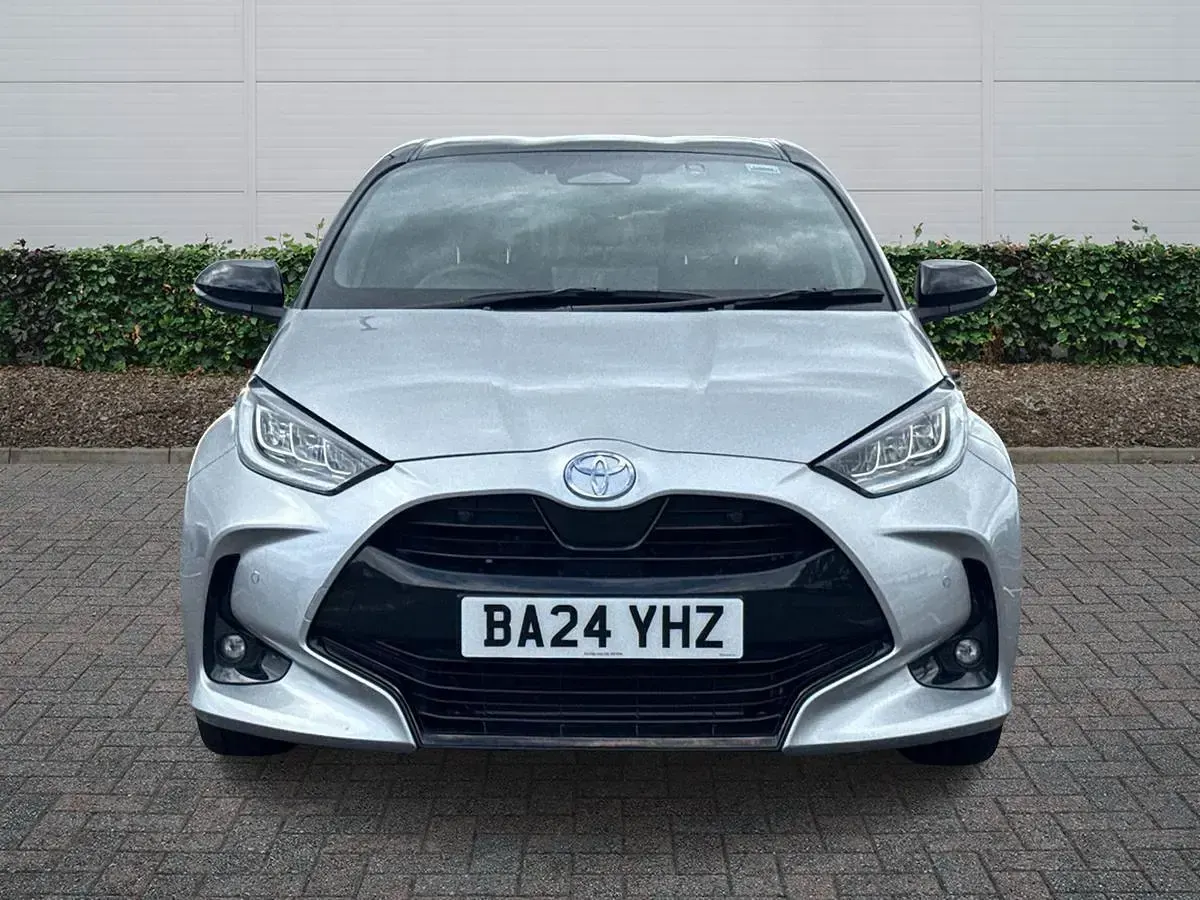 Used Toyota Yaris Edition 116 HP (85 kW) 2024 Silver Hatchback
