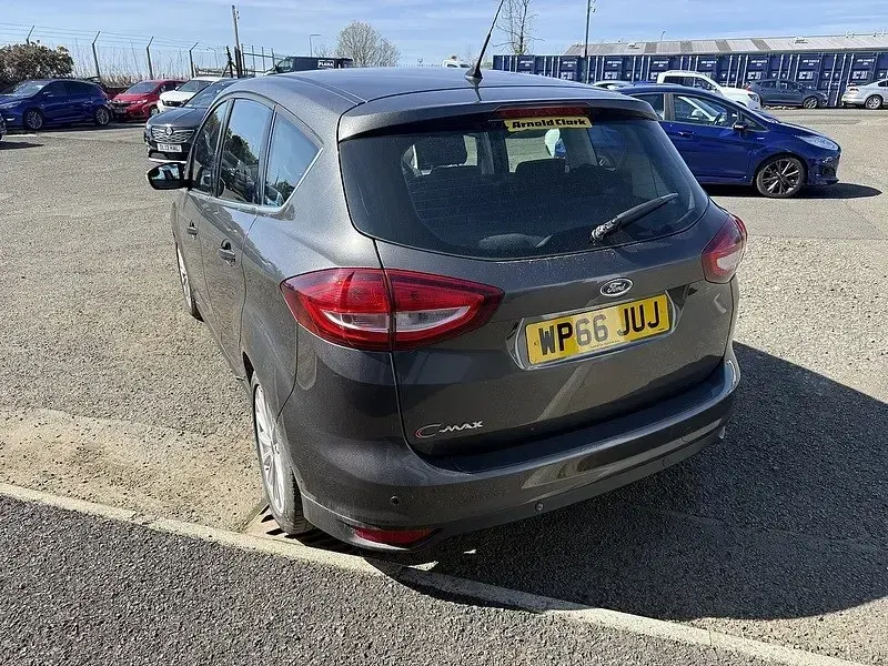 Usado Ford C-MAX Titanium 120 HP (88 kW) 2017 Cinzento Monovolume