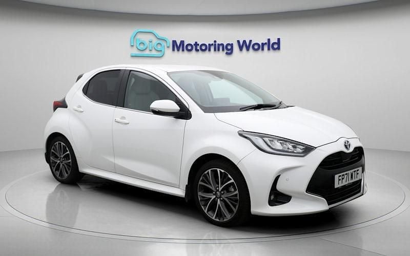 Used Toyota Yaris Hybrid 116 HP (85 kW) 2024 Hatchback