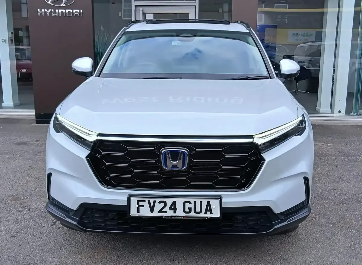 Used Honda CR-V Advance 184 HP (135 kW) 2024 White SUV