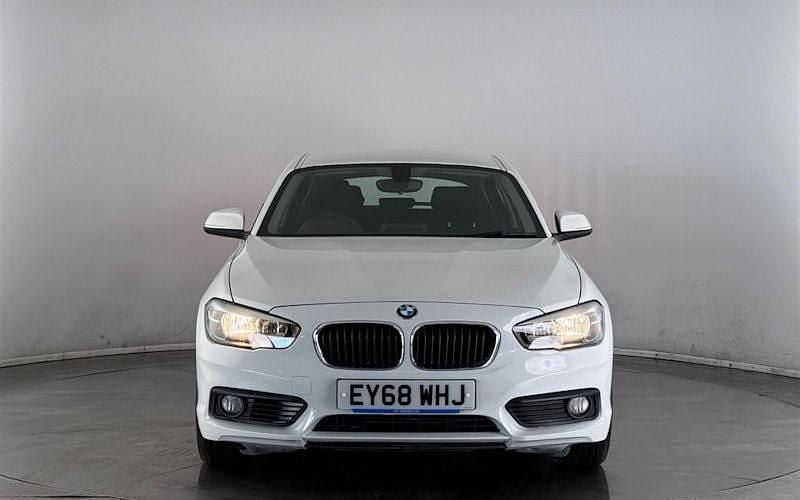 Used BMW 118 136 HP (100 kW) 2018 White Hatchback