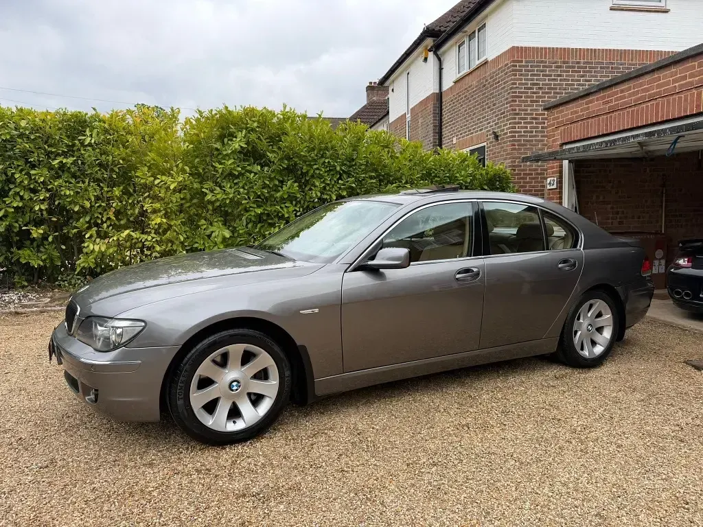 Usado BMW 740 Comfort Edition 2006 Gris Berlina